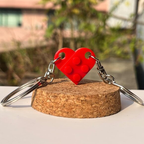 🆕 Men Red Brick Heart Keychain Couples Girlfriend Matching Exquisite Ornaments - Picture 9 of 9